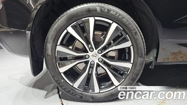 Volvo XC60 Generation 2 — Фото автомобиля 21