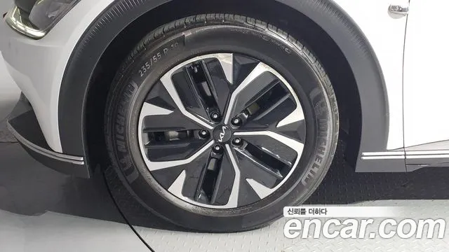 Kia EV6 — Фото автомобиля 5