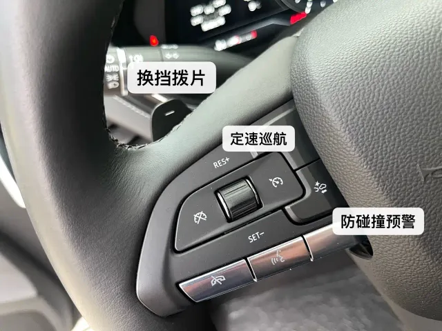 Cadillac CT5 — Фото автомобиля 24
