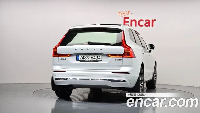 Вольво XC60 — Фото автомобиля 4