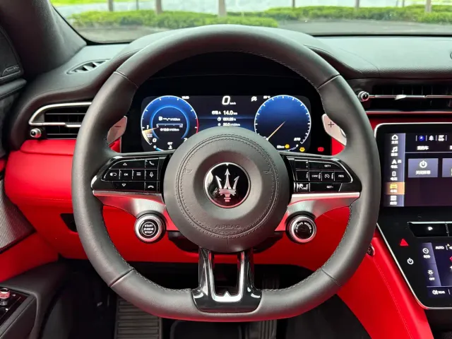 Maserati Grecale — Фото автомобиля 17