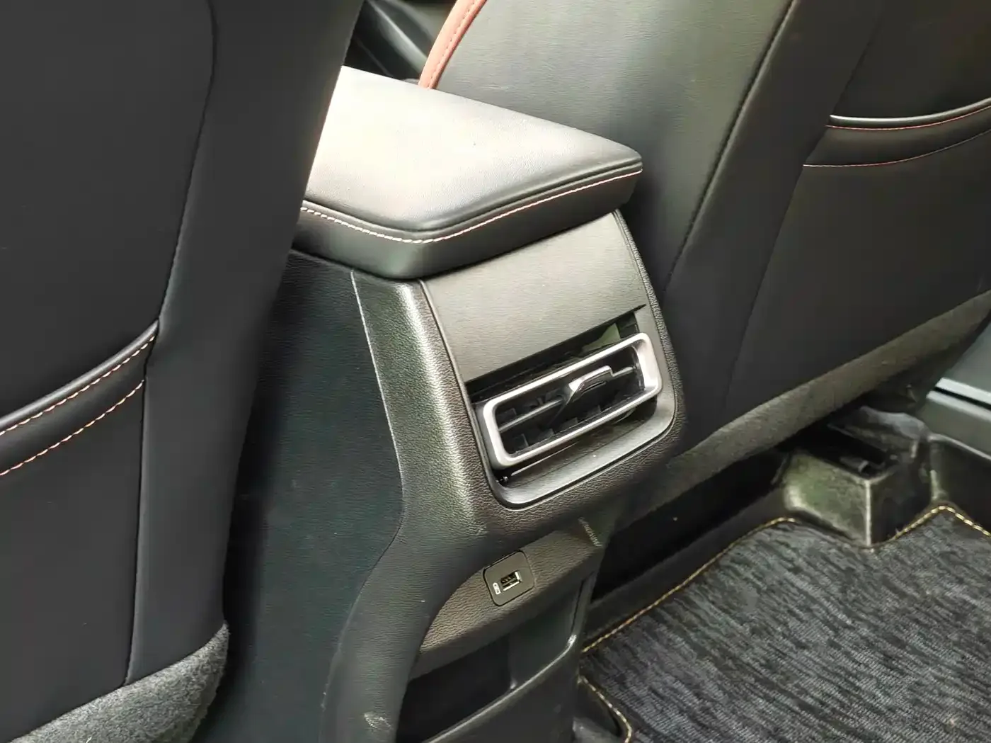 Changan Eado 2023 Enjoy Edition PLUS Blue Whale NE 1.4T GDI DCT Premium Edition — Фото автомобиля 13
