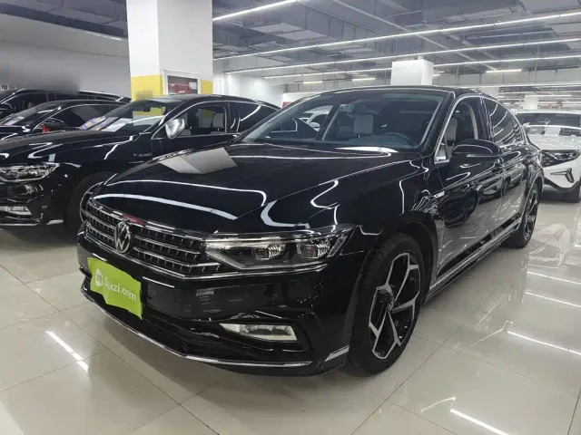 Фотография автомобиля — Volkswagen Magotan