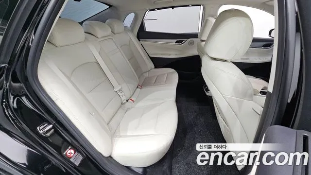 Hyundai Grandeur — Фото автомобиля 2