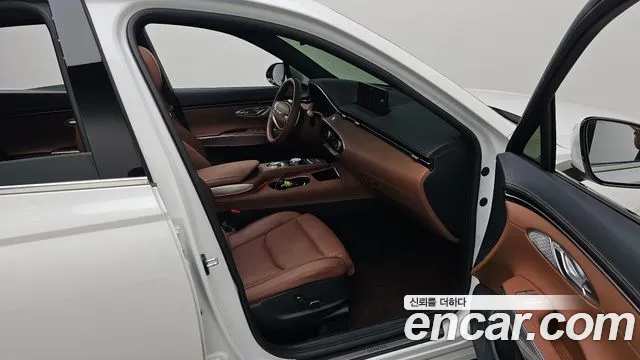 Genesis GV70 2.5T Бензин 2WD — Фото автомобиля 8
