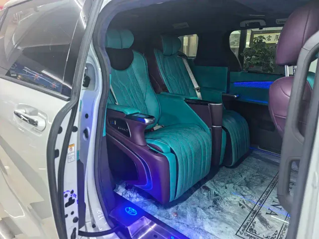 Toyota Sienna — Фото автомобиля 6