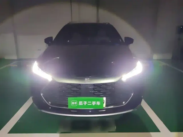 BYD Tang — Фото автомобиля 23
