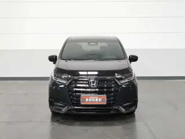 Honda Elysion — Фото автомобиля 3