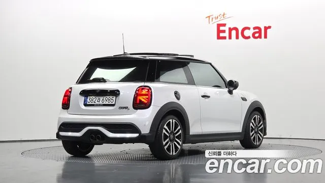 Фотография автомобиля — MINI Cooper
