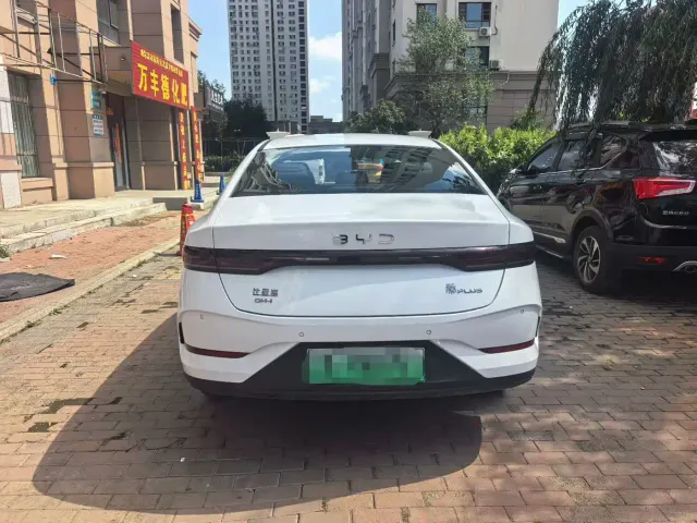 BYD Qin PLUS — Фото автомобиля 8