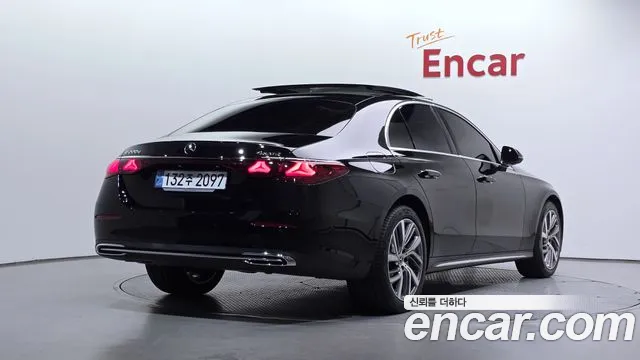 Mercedes-Benz E-Class W214 — Фото автомобиля 2