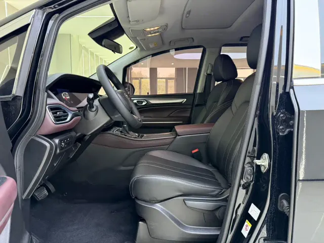 GAC Trumpchi M6 — Фото автомобиля 4