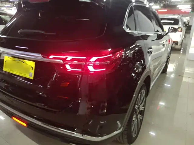 Hongqi HS5 — Фото автомобиля 7