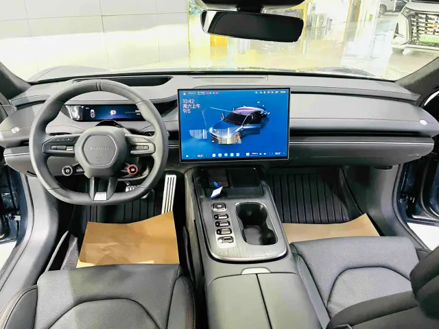 Xiaomi SU7 — Фото автомобиля 8