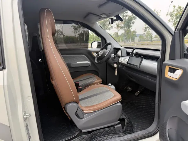 Wuling Hongguang Mini EV — Фото автомобиля 12