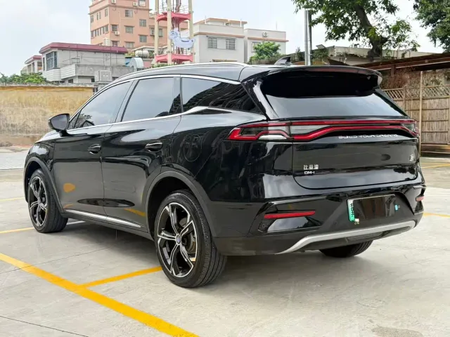 BYD Tang — Фото автомобиля 12