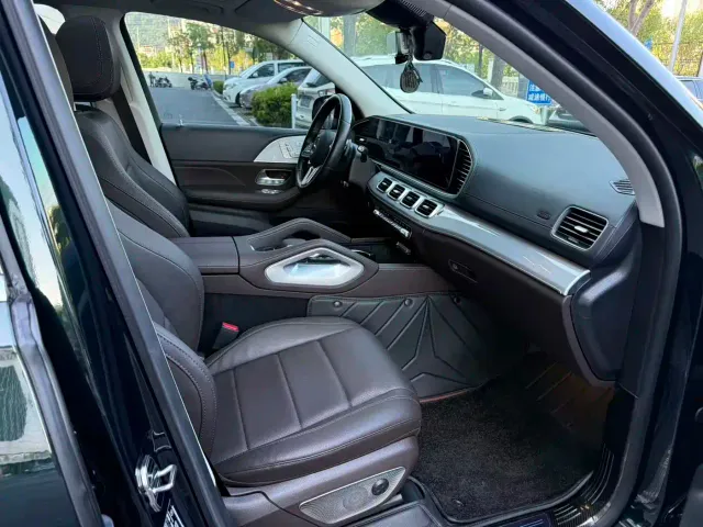 Mercedes-Benz GLE-Class — Фото автомобиля 12
