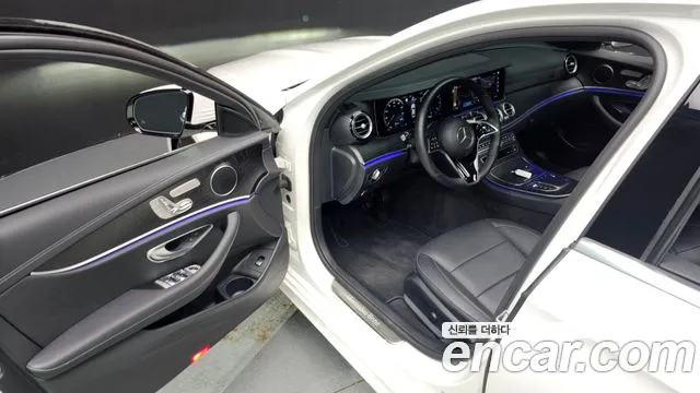 Mercedes-Benz E-Class — Фото автомобиля 9