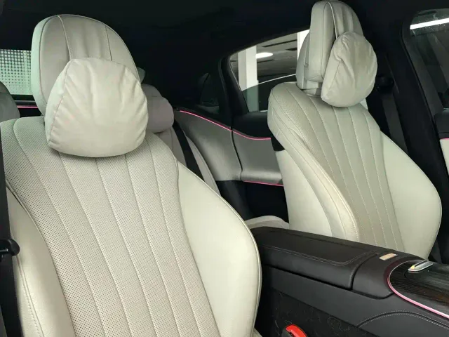 Mercedes-Benz E-Class — Фото автомобиля 14