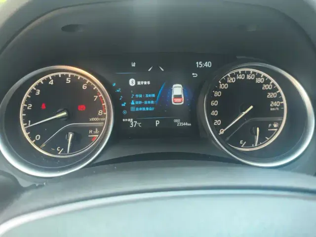 Toyota Camry — Фото автомобиля 14