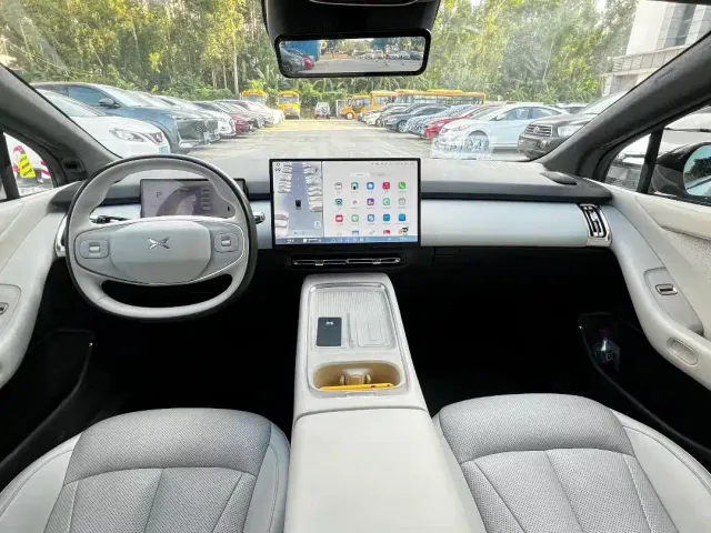 Xpeng P7+ — Фото автомобиля 6