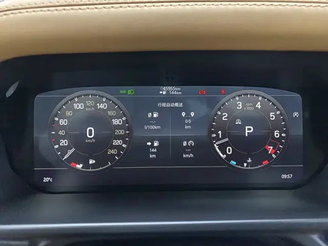 Land Rover Defender — Фото автомобиля 15