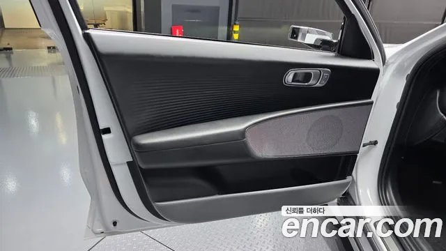 Hyundai Ioniq 6 — Фото автомобиля 12