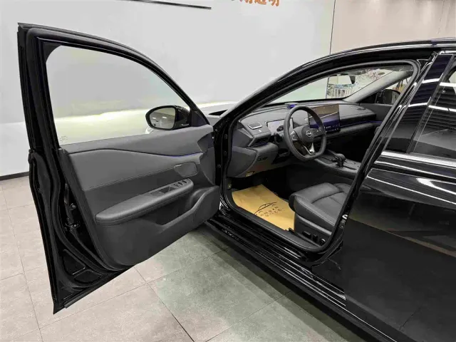 Nissan Teana — Фото автомобиля 12