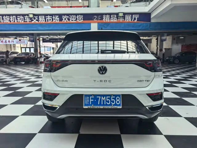 Volkswagen T-Roc — Фото автомобиля 5