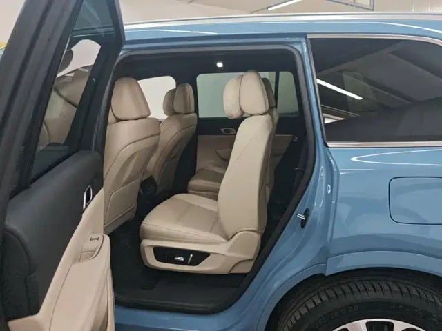 Li Auto ONE — Фото автомобиля 11