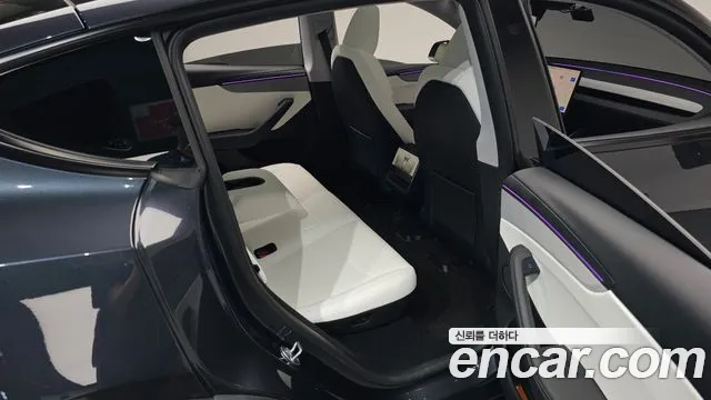 Tesla Model Y — Фото автомобиля 12