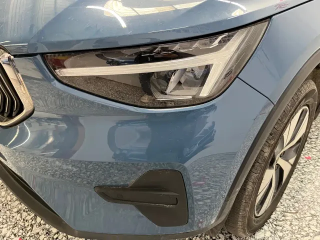 Volvo XC40 — Фото автомобиля 4