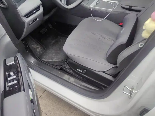 Geely Galaxy L7 — Фото автомобиля 9