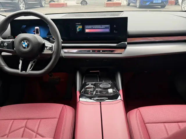 BMW 5 Series — Фото автомобиля 6