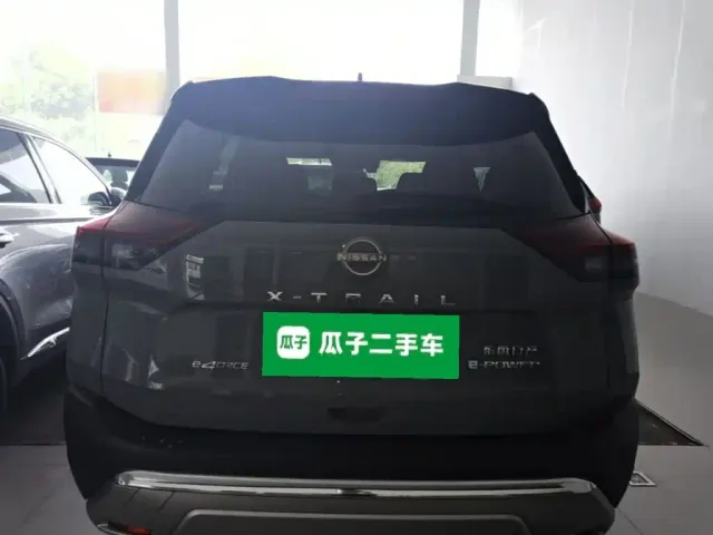 Nissan X-Trail — Фото автомобиля 5