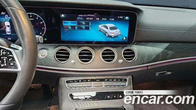 Mercedes-Benz E-Class — Фото автомобиля 15