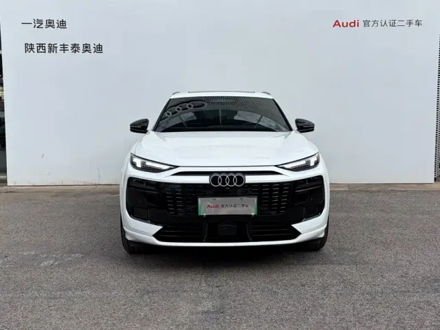 Audi Q6L e-tron — Фото автомобиля 2