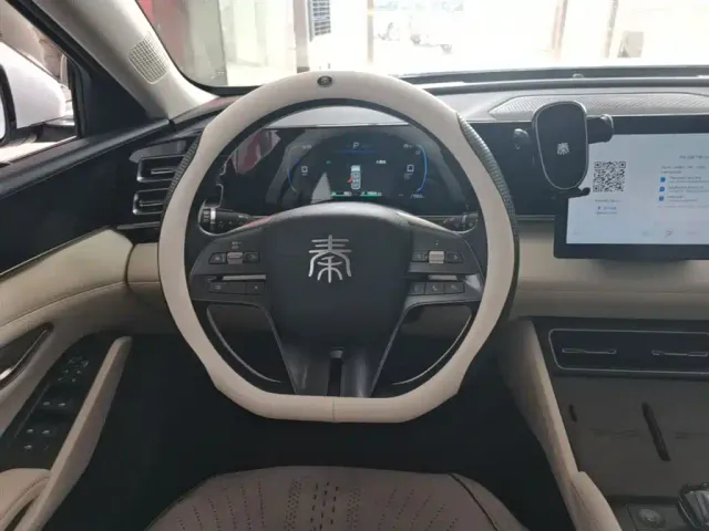 BYD Qin L — Фото автомобиля 10