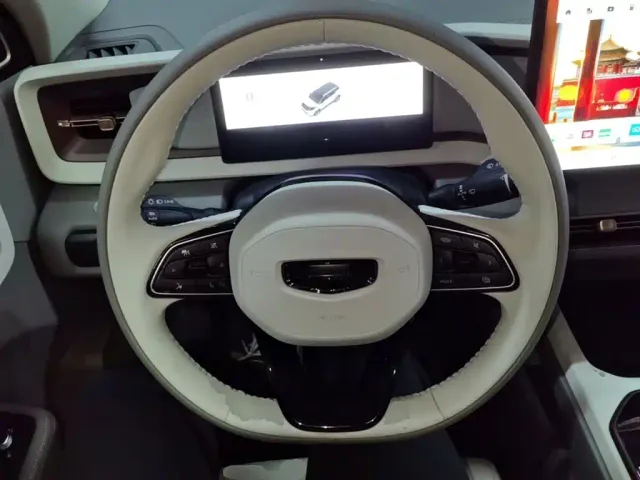 Geely ICON — Фото автомобиля 10