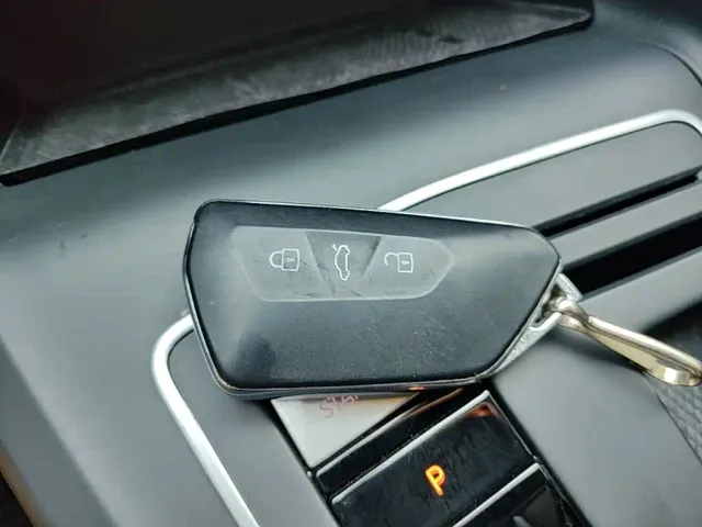 Volkswagen Golf — Фото автомобиля 16