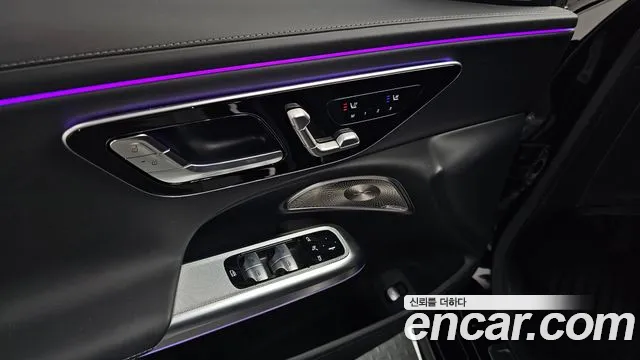 Mercedes-Benz E-Class — Фото автомобиля 16