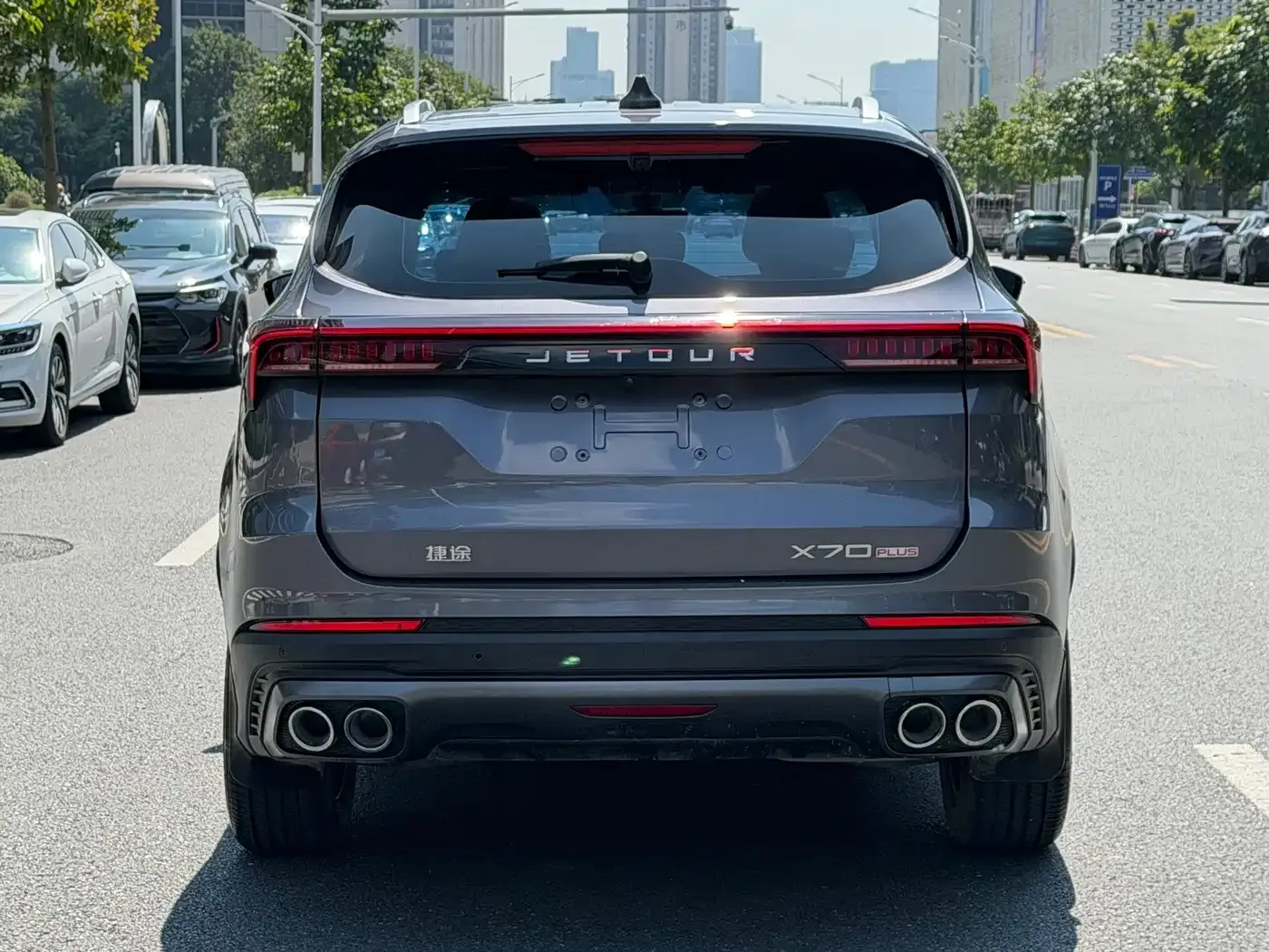 Jetour Jetour X70 PLUS 2023 1.5T DCT Warrior PLUS 7-seater — Фото автомобиля 5