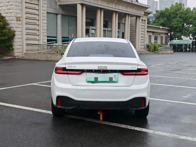 Geely Geometry A — Фото автомобиля 5