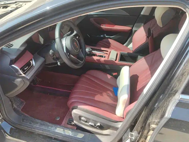 Hongqi H5 — Фото автомобиля 9