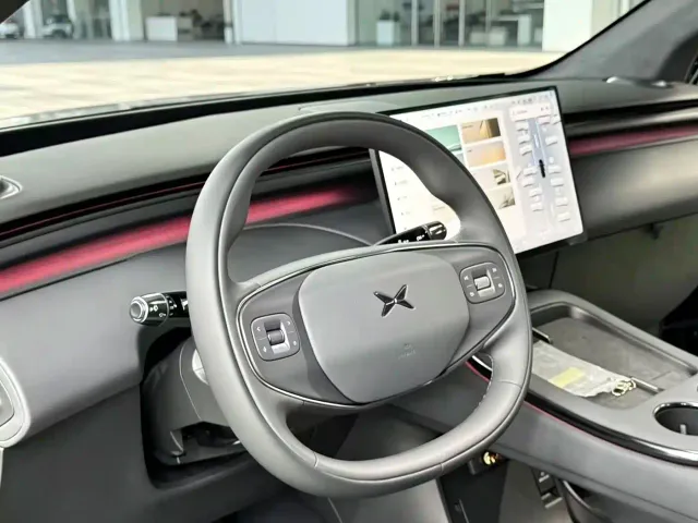 Xpeng G7 — Фото автомобиля 8