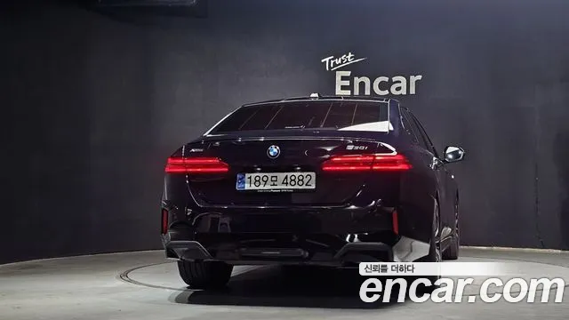 BMW 5-Series 5 серия (G60) 530i xDrive M Sport Pro Special Edition — Фото автомобиля 4