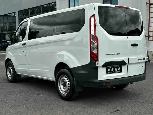 Ford Transit — Фото автомобиля 11