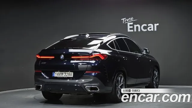 BMW X6 — Фото автомобиля 2