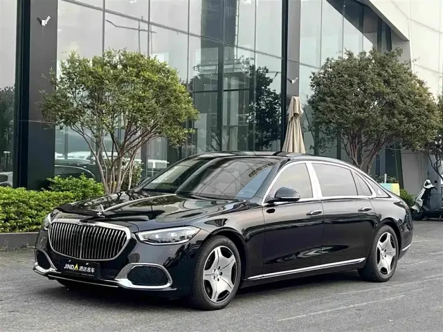 Фотография автомобиля — Mercedes-Benz Maybach S-Class