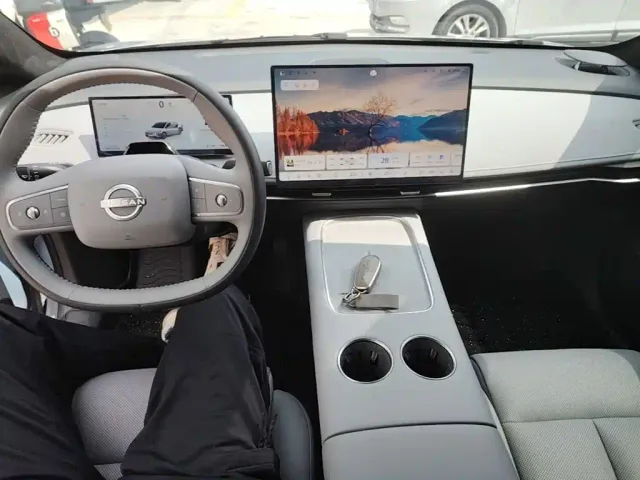 Nissan N7 — Фото автомобиля 9